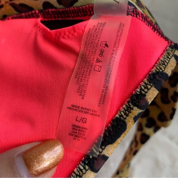 Victoria's Secret | Cheetah Print Front Tie Triangle Bikini Top | Size Large - Picture 9 of 11